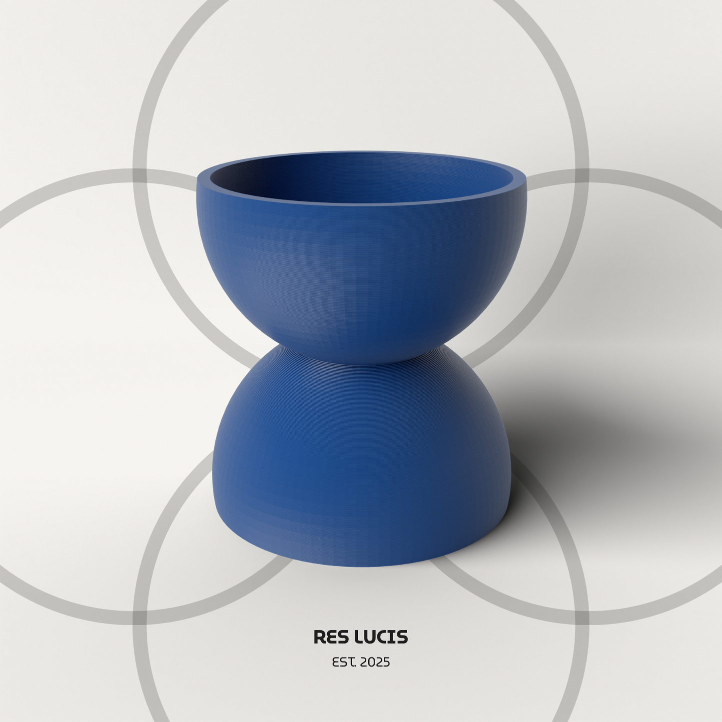 Ciotola blu a forma di clessidra utilizzabile anche come posacenere